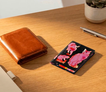 Minimalist Leather Wallet vs Minimalist Tyvek Wallet: Which Material Wins for EDC?