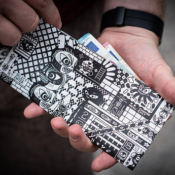 Slim Wallet Desktop Carnival - Lifestyle image