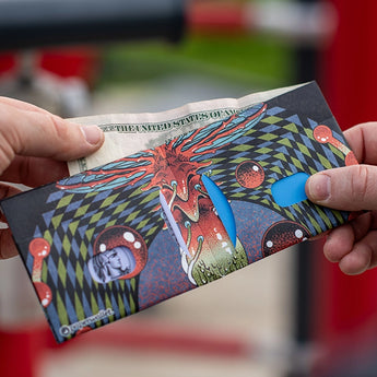 Slim Wallet Orc Sour - Lifestyle image
