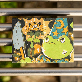 Micro Wallet Magic Frog - Lifestyle image