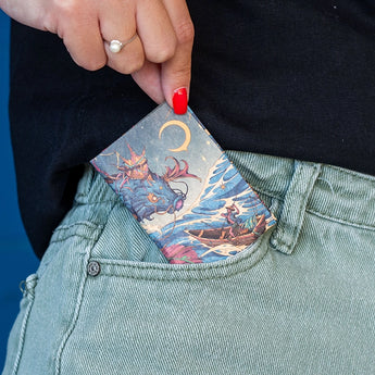 Micro Wallet The Old Man and the Sea - Lifestyle image