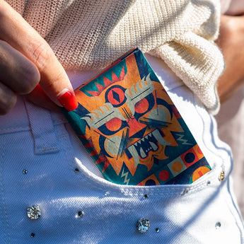 Micro Wallet Monsters Crew - Lifestyle image