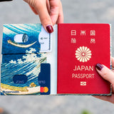 Passport Wallet The Great Wave - Lifestyle image