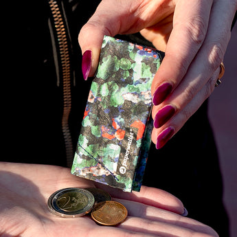 Coin Pouch Water Flower - Lifestyle image