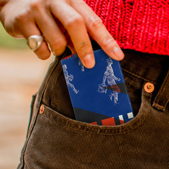 Micro Wallet ChromaZone1 - Lifestyle image