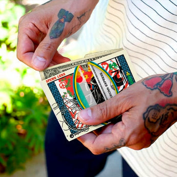 Micro Wallet Chaotic Beauty - Lifestyle image