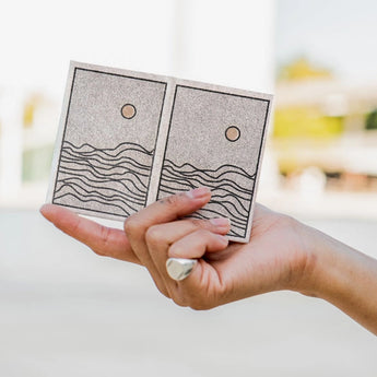 Micro Wallet Waves - Lifestyle image