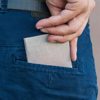 Slim Wallet Dots - Open Wallet Outside Design