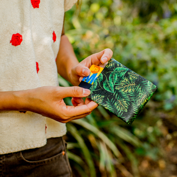 Slim Wallet Leaves - Open Wallet Inside Design with cards and cash