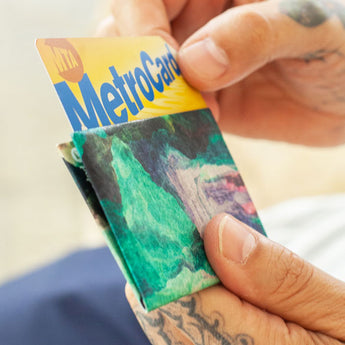 Micro Wallet Effetto farfalla - Lifestyle image