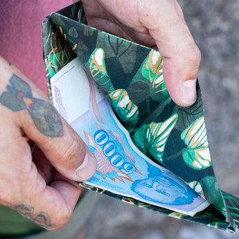 Slim Wallet Botanic - Lifestyle image