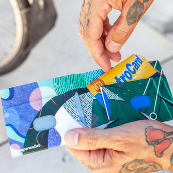 Slim Wallet Gecko - Lifestyle image