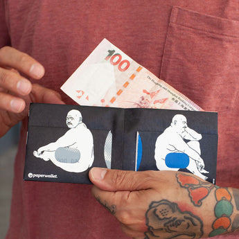 Slim Wallet Black Mat - Lifestyle image